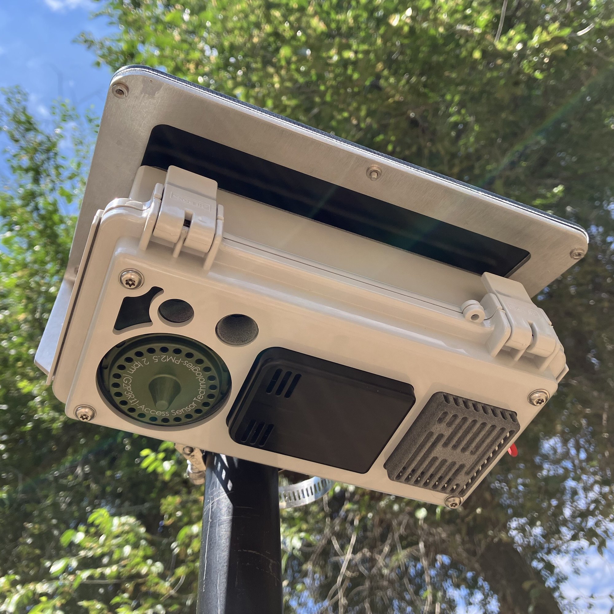 UPAS v2.1 PLUS in outdoor enclosure